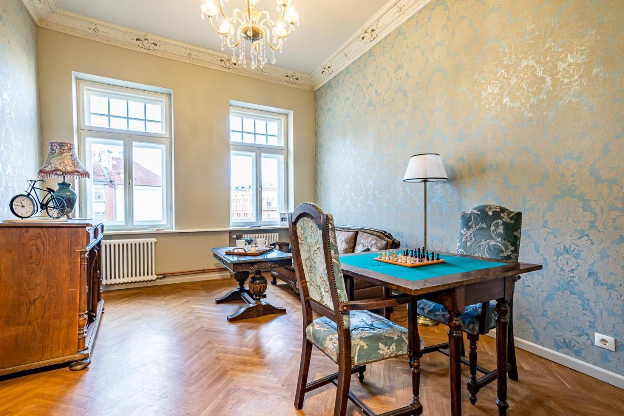 Blue Bird Hostel In Riga Old Town Екстериор снимка