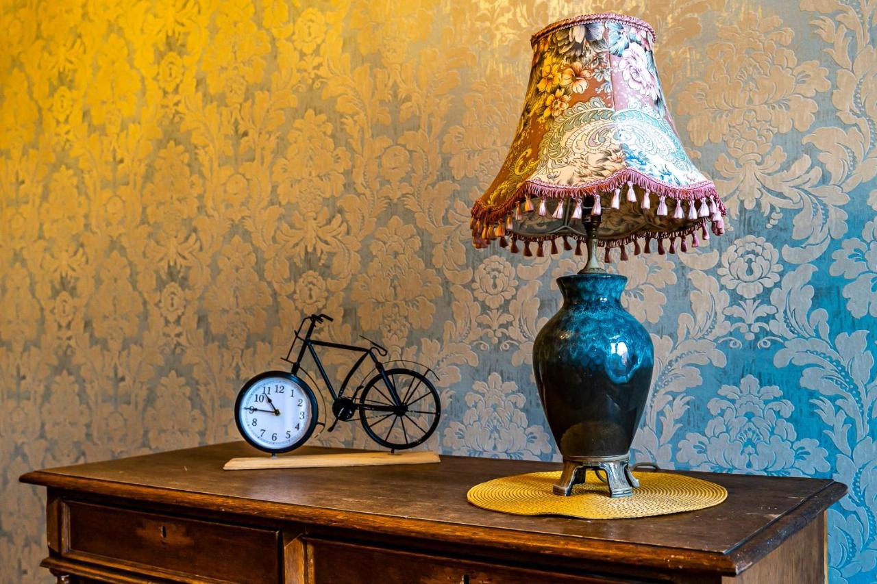 Blue Bird Hostel In Riga Old Town Екстериор снимка